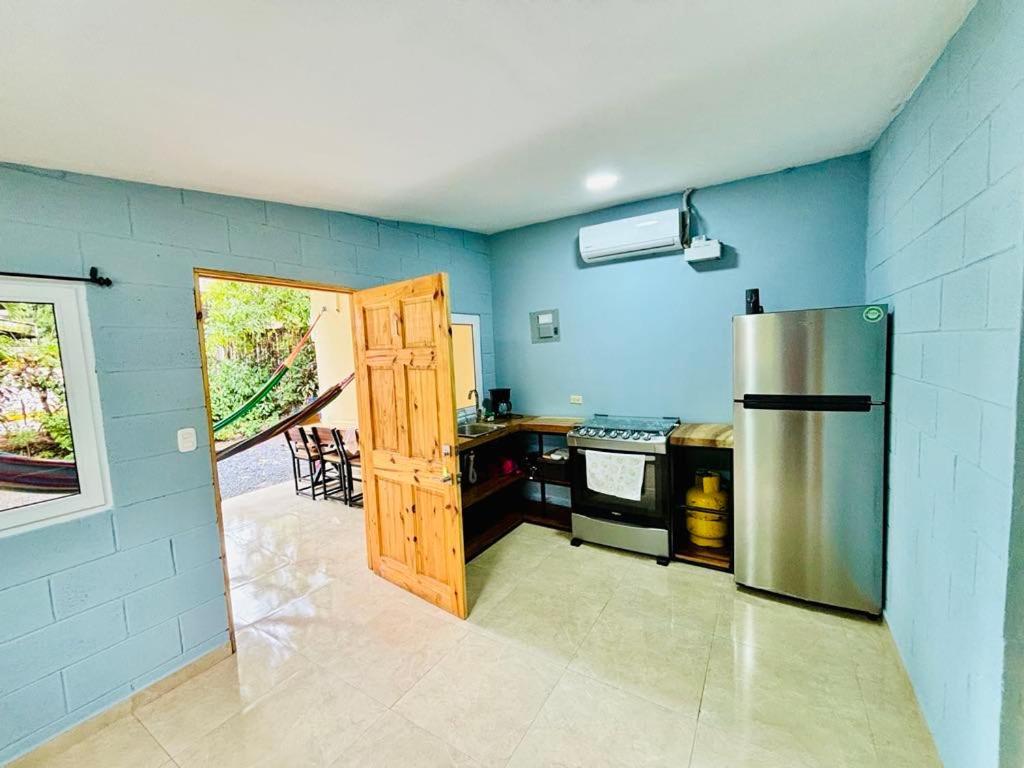Hostal Camila'S Tamanique Екстер'єр фото