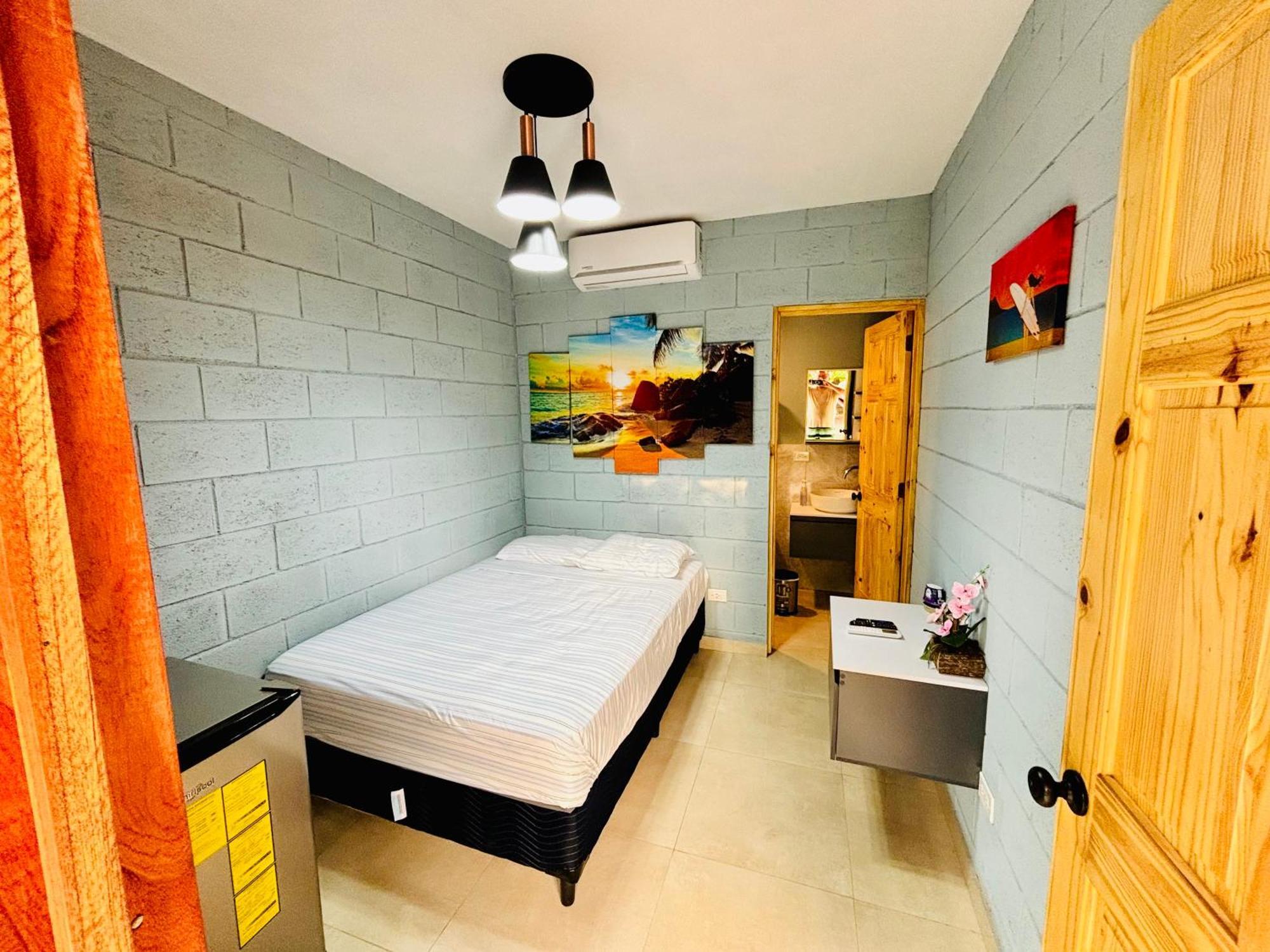 Hostal Camila'S Tamanique Екстер'єр фото