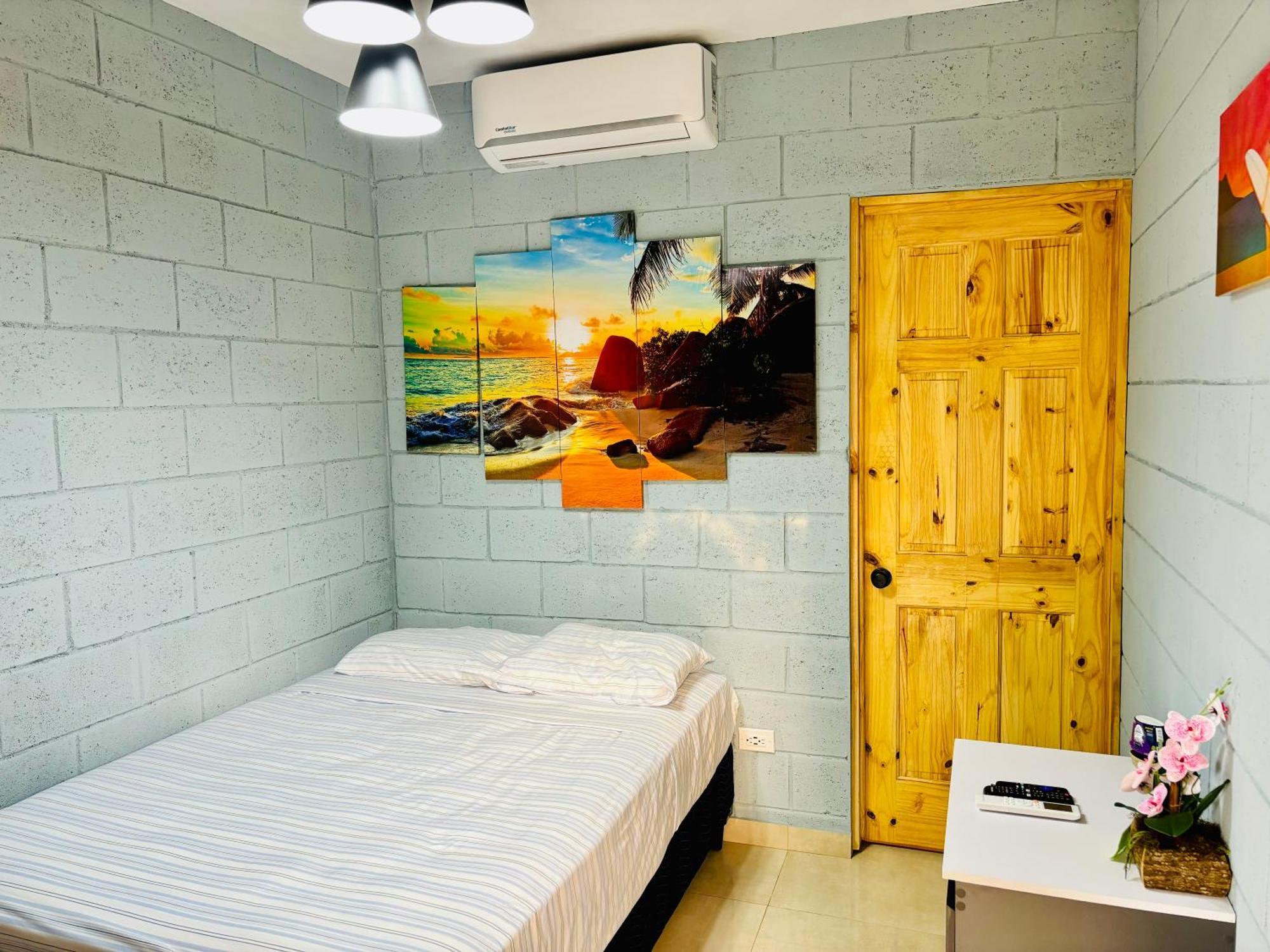 Hostal Camila'S Tamanique Екстер'єр фото