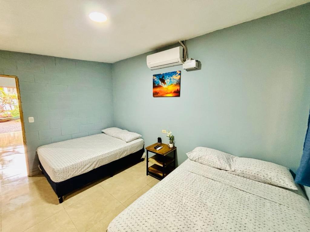 Hostal Camila'S Tamanique Екстер'єр фото